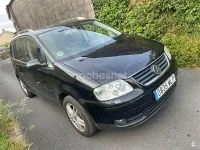 Usado VW Touran Advance 140 CV (102 kW) 2006 Negro Monovolumen