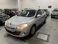 Usado Renault Mégane Authentique 85 CV (62 kW) 2010 Gris / plata Berlina
