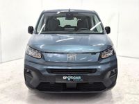 Usado Fiat Doblò 100 CV (73 kW) 2025 Violeta / lila Monovolumen