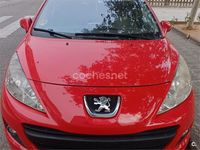 Usado Peugeot 207 90 CV (66 kW) 2006 Rojo Berlina