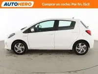 Usado Toyota Yaris Hybrid Active 101 CV (74 kW) 2015 Blanco Berlina