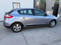 Usado Renault Mégane III Dynamique 110 CV (80 kW) 2011 Azul Berlina