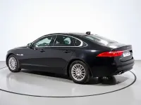 Usado Jaguar XF Prestige 163 CV (119 kW) 2016 Negro Berlina