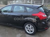 Usado Ford Focus Trend 125 CV (91 kW) 2012 Negro Berlina
