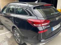 Usado Hyundai i30 101 CV (74 kW) 2025 Negro Familiar