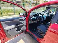 Usado Seat Altea Stylance 105 CV (77 kW) 2008 Rojo Monovolumen