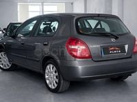 Usado Nissan Almera Visia 98 CV (72 kW) 2006 Gris / plata Berlina