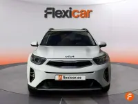 Usado Kia Stonic 84 CV (61 kW) 2022 Blanco SUV