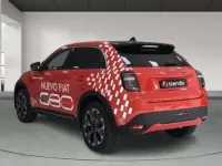 Usado Fiat 600 La Prima 114 kW (156 CV) 2025 Naranja SUV