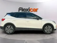 Usado Seat Arona Style Plus 110 CV (80 kW) 2022 Blanco SUV