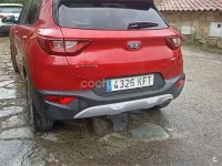 Usado Kia Stonic 120 CV (88 kW) 2017 Rojo SUV