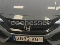 Usado Honda Civic Elegance 129 CV (94 kW) 2017 Gris / plata Berlina