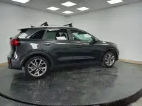 Usado Kia Niro 141 CV (103 kW) 2022 Gris SUV
