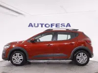 Usado Dacia Sandero Comfort 100 CV (73 kW) 2021 Granate