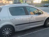 Usado Peugeot 307 110 CV (80 kW) 2004 Gris / plata Berlina
