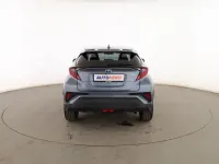 Usado Toyota C-HR Advance 122 CV (89 kW) 2022 Gris SUV
