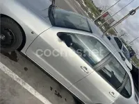 Usado Seat Cordoba 60 CV (44 kW) 1999 Gris / plata Berlina