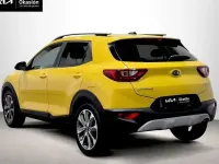 Usado Kia Stonic 120 CV (88 kW) 2017 Amarillo SUV