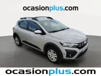 Usado Dacia Sandero Expression 91 CV (66 kW) 2024 Gris plata Utilitario