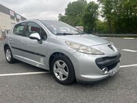 Usado Peugeot 207 110 CV (80 kW) 2006 Gris / plata Berlina