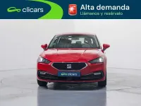 Usado Seat Leon Reference 110 CV (80 kW) 2021 Rojo Utilitario