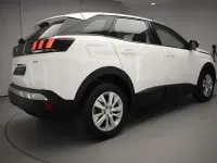 Usado Peugeot 3008 Active 130 CV (95 kW) 2017 Blanco SUV