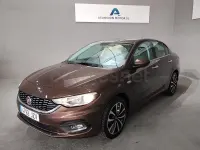 Usado Fiat Tipo Easy 95 CV (69 kW) 2017 Marrón Berlina