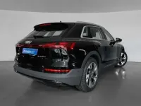 Usado Audi e-tron 230 kW (313 CV) 2022 Negro SUV