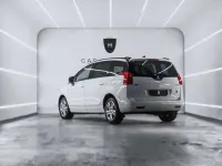 Usado Peugeot 5008 Allure 150 CV (110 kW) 2016 Blanco Monovolumen