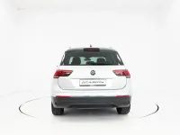 Usado VW Tiguan Life 150 CV (110 kW) 2021 Gris / plata SUV