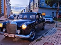 Usado Mercedes 190 87 CV (63 kW) 1966 Negro Berlina