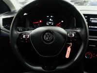 Usado VW Polo Advance 95 CV (69 kW) 2017 Rojo Utilitario