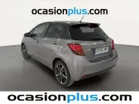 Usado Toyota Yaris 99 CV (72 kW) 2016 Gris Utilitario