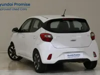 Nuevo Hyundai i10 63 CV (46 kW) 2026 Rojo Utilitario