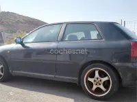 Usado Audi A3 Ambiente 110 CV (80 kW) 1997 Negro Utilitario