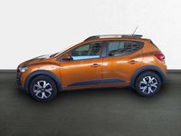 Usado Dacia Sandero Comfort 91 CV (66 kW) 2021 Naranja Utilitario