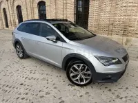Usado Seat Leon 4Drive 184 CV (135 kW) 2016 Gris / plata Familiar