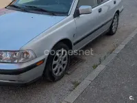 Usado Volvo S40 95 CV (69 kW) 2000 Gris / plata Berlina