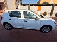 Usado Dacia Sandero Lauréate 75 CV (55 kW) 2014 Blanco Berlina