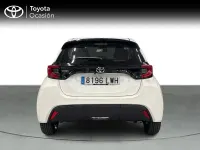Usado Toyota Yaris 125 CV (91 kW) 2022 Blanco Utilitario