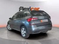 Usado Skoda Kamiq Active 95 CV (69 kW) 2021 Gris SUV