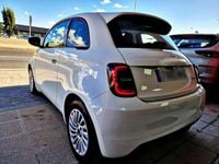 Usado Fiat 500e 86 kW (118 CV) 2023 Blanco Descapotable