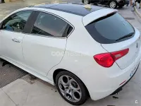 Usado Alfa Romeo Giulietta Distinctive 120 CV (88 kW) 2011 Blanco Utilitario