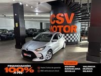 Usado Toyota Yaris Hybrid Active 116 CV (85 kW) 2023 Gris Utilitario
