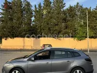 Usado Renault Mégane GrandTour Dynamique 105 CV (77 kW) 2010 Gris / plata Familiar
