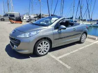 Usado Peugeot 207 CC Sport 110 CV (80 kW) 2008 Gris / plata Descapotable