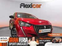 Usado Peugeot 208 Active 100 CV (73 kW) 2023 Rojo Utilitario