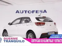 Usado Kia Rio 100 CV (73 kW) 2022 Blanco Berlina