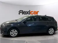 Usado Kia Ceed 136 CV (100 kW) 2023 Gris Utilitario