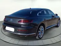 Usado VW Arteon Elegance 150 CV (110 kW) 2018 Gris Berlina